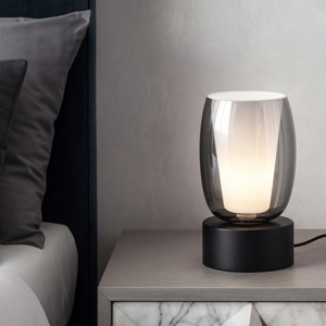 Lampada da tavolo moderna nera vetro fume