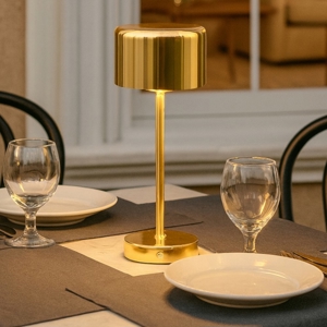 Lampada da tavolino portatile ricaricabile senza fili oro lucido moderna