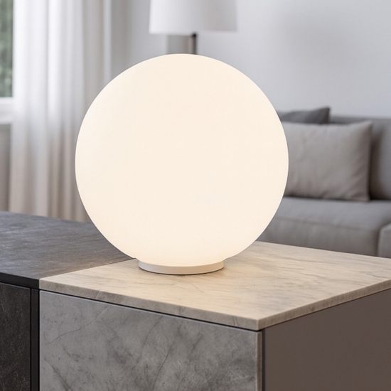 Mapa tl1 d40  lampada da tavolo moderna sfera in vetro bianco Mapa tl1 d40  lampada da tavolo moderna sfera in vetro bianco