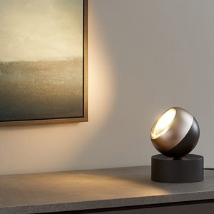 Lampada da tavolo per quadro orientabile sfera nichel nero