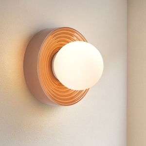 Applique da parete con sfera in vetro moderna colore caramello