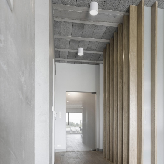 Faretto led 7w 3000k bianco da soffitto per interni Faretto led 7w 3000k bianco da soffitto per interni