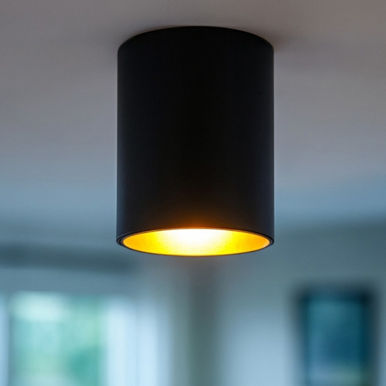 Faretto da soffitto cilindro nero diffusore in oro fp
