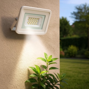 Faro proiettore per esterno ip65 20w 3000k orientabile