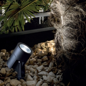 Faretto da esterno nero 18w 3000k con picchetto ip65