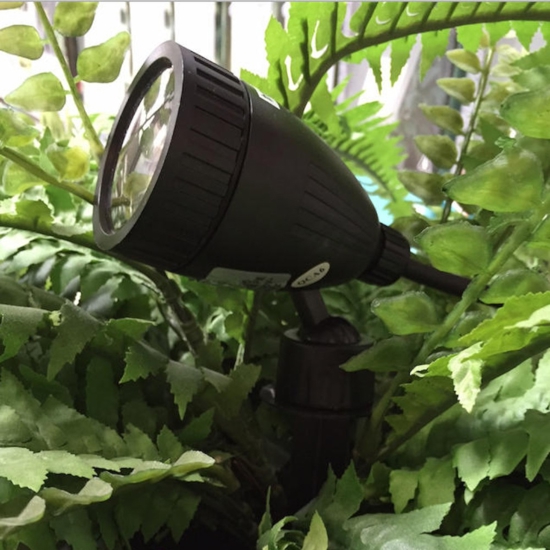 Nema eglo faretto nero con picchetto da giardino orientabile
