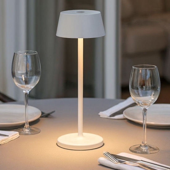 Pure tl ideal lux lampada da tavolo bianca da esterno portatile ricaricabile led 3000k Pure tl ideal lux lampada da tavolo bianca da esterno portatile ricaricabile led 3000k