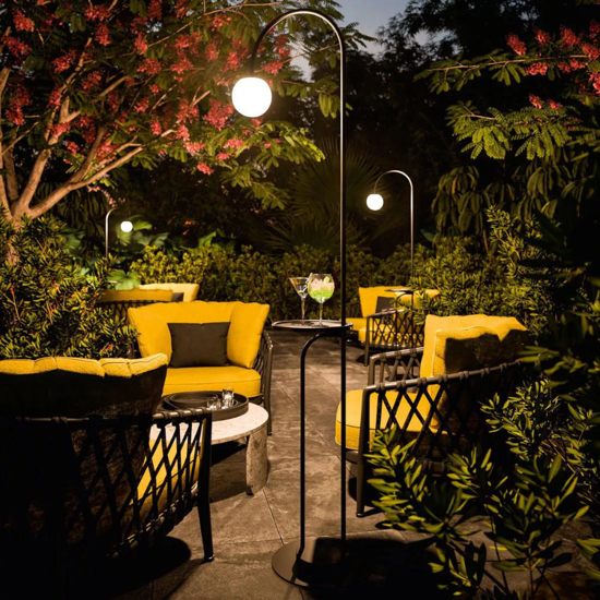Piantana da esterno design ip65 nero sfera bianca led 3000k