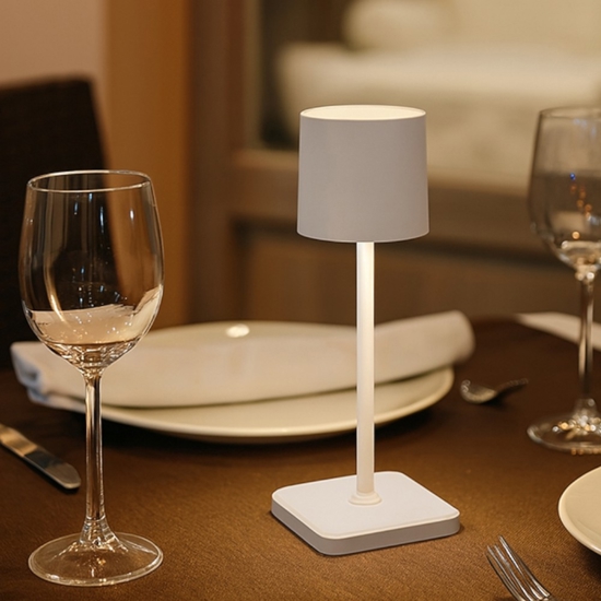 Lampada da tavolo per esterno senza fili bianca led ricaricabile 4000k