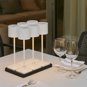 Kit 6 lampade da tavolo senza fili bianco con postazione ricaricabile per esterno