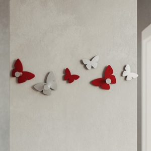 Visualizza i dettagli per Attaccapanni da muro moderno farfalle legno rosso rubino e grigio Attaccapanni da muro moderno farfalle legno rosso rubino e grigio