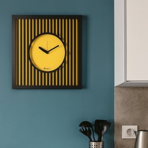 Grande orologio quadrato da parete design moderno nero e giallo