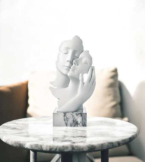 Scultura face mano h34 base marmo bianco