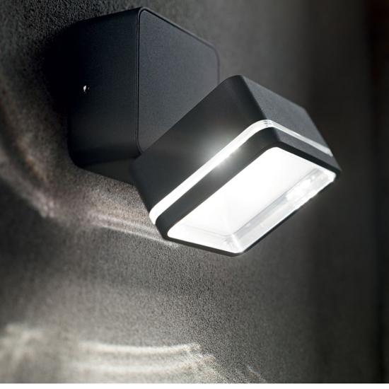 Omega ap square applique da esterno nero orientabile led 7w 4000k