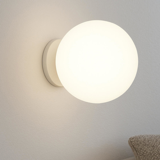 Applique da parete moderna sfera vetro bianco affralux potiri