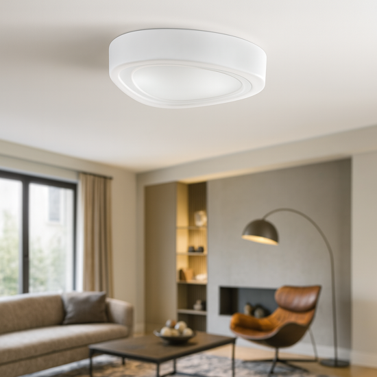 Plafoniera di vetro bianco dal design moderno mou perenz