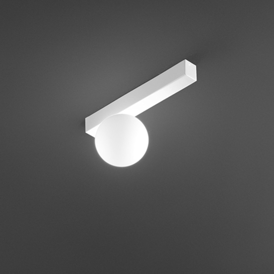 Plafoniera moderna bianca con sfera snooky perenz illuminazione