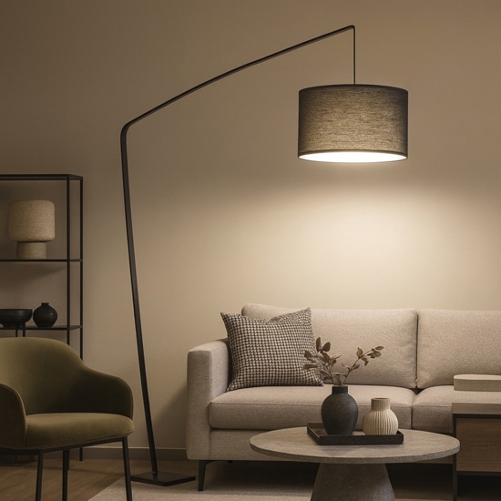 Piantana ad arco nera base di marmo zoe perenz illuminazione