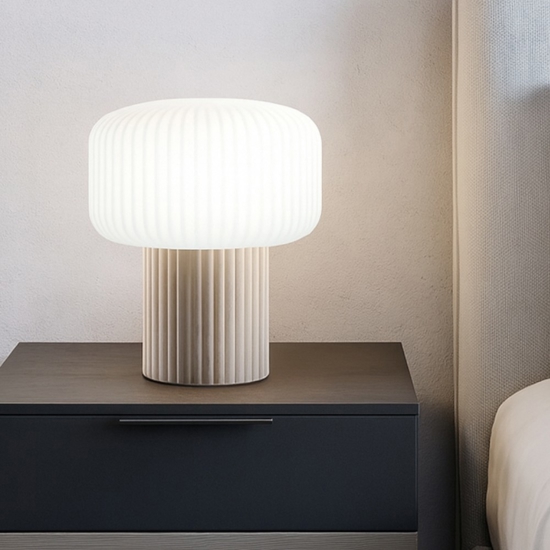 Lampada da comodino di cerama grigio chiaro otty perenz illuminazione