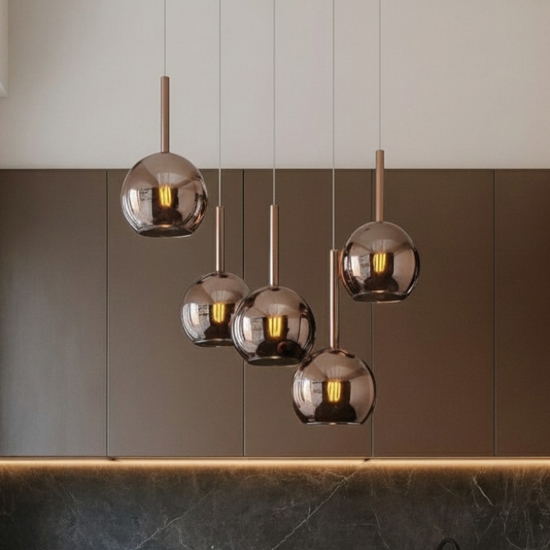 Lampadario per cucina moderna vetri sfere rame
