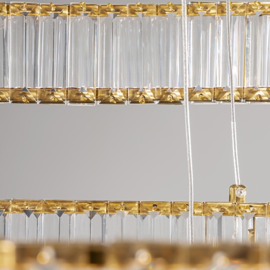 Lampadario cerchi di cristallo per salone stile contemporaneo