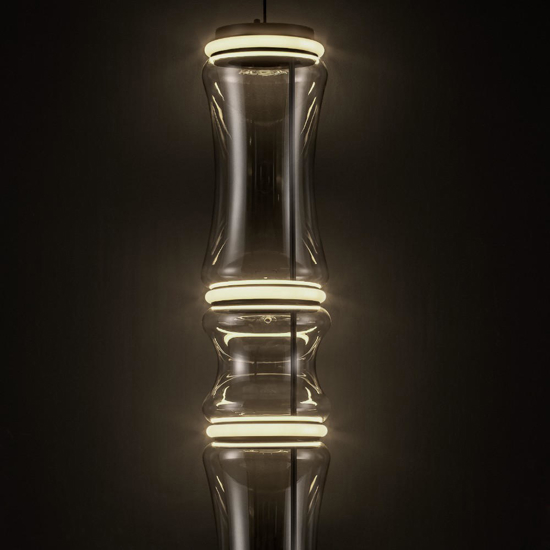 Lampadario moderno led tubolare nero vetro trasparente