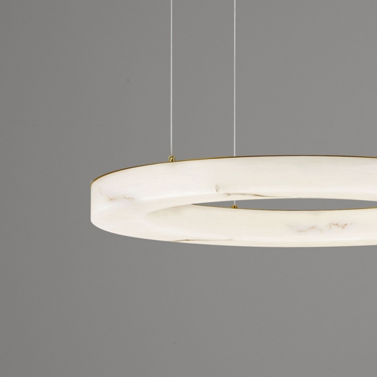 Lampadario anello pietra effetto alabastro parti oro per soggiorno