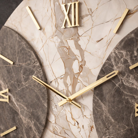 Orologio a parete moderno effetto marmo design numeri romani oro 60cm