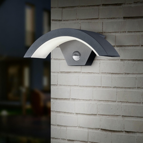Applique per esterno 7,5w 3000k sensore crepuscolare di movimento