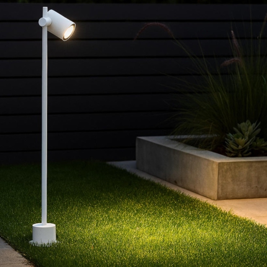 Lampione da giardino moderno bianco orientabile led 13w 3000k