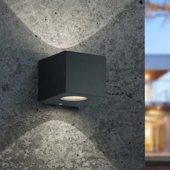 Applique da esterno cubo nero 4w 3000k fasci di luce regolabili