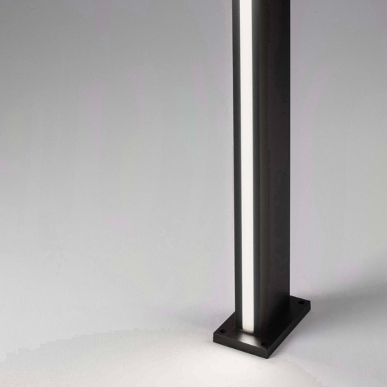 Lampione alto moderno rettangolare led 22w 3000k per esterno