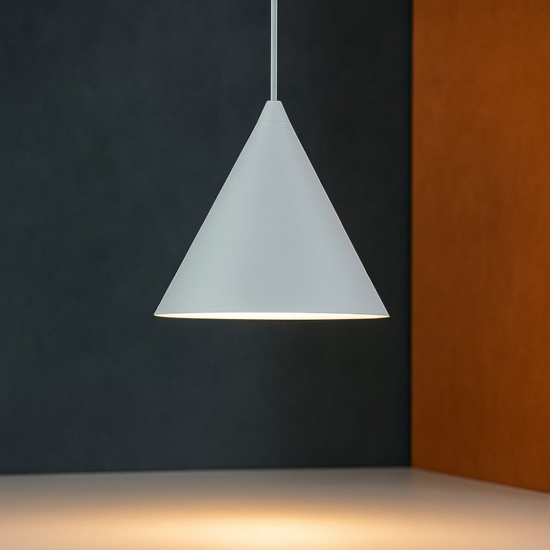Lampada cono bianco a sospensione 21 cm