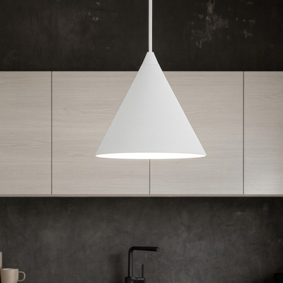 Lampadario cono bianco di metallo 33 cm per cucina
