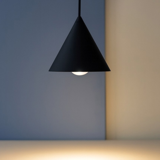 Lampada a sospensione cono 21 cm di metallo nero per isola