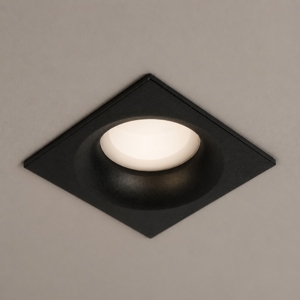 Faretto quadrato nero da incasso per bagno 