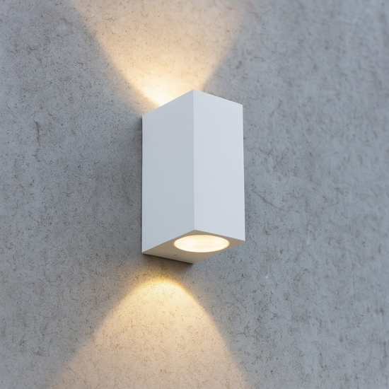 Applique bianca per esterno squadrato luce sopra sotto ip44