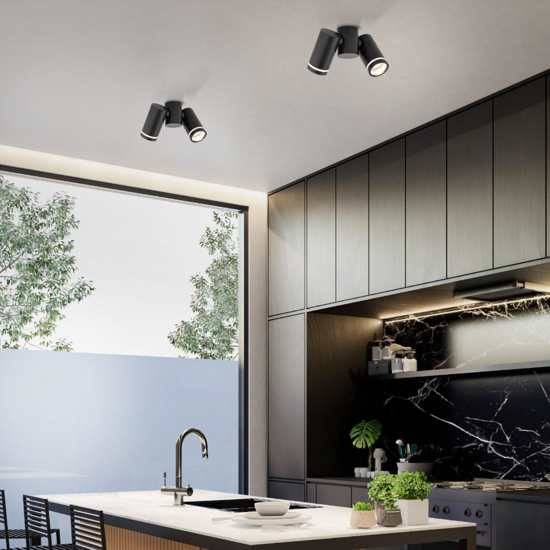 Plafoniera nera da cucina con faretti orientabili da soffitto