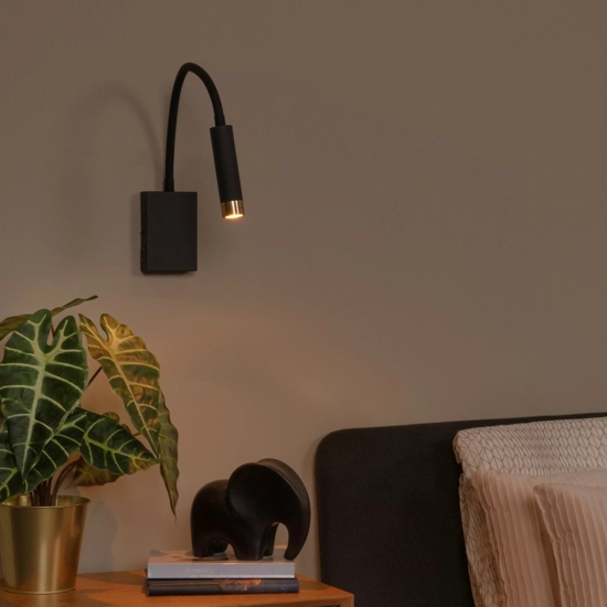 Applique da comodino nero orientabile led dimmerabile con usb