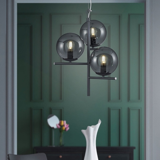 Lampadario antracite con sfere vetro fume
