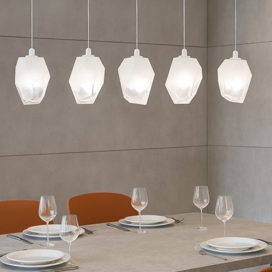 Lampadario moderno con pendenti in vetro per sala da pranzo