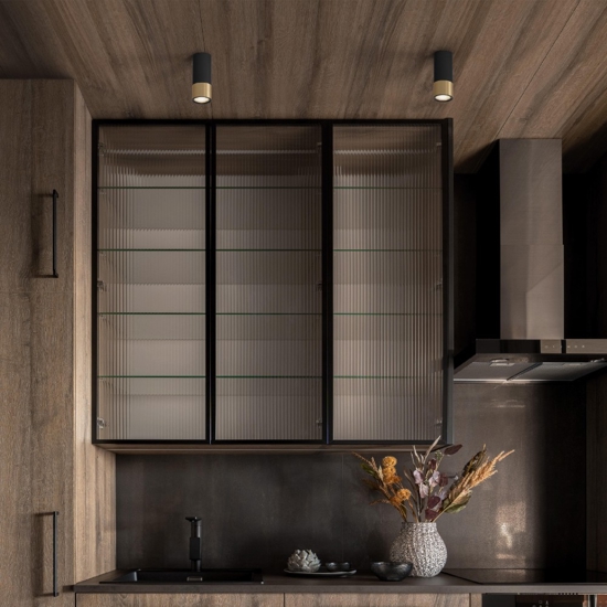 Faretto cilindro nero oro per interni da soffitto
