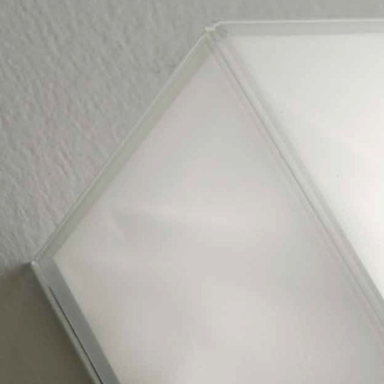 Plafoniera da cucina quadrata in vetro bianco