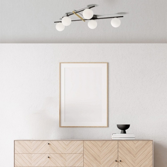 Plafoniera miloox kika nera e oro design moderno 5 sfere vetro bianco