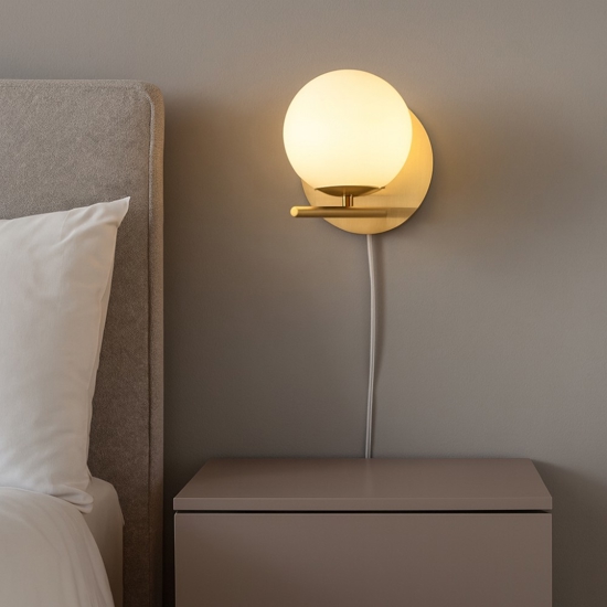 Applique oro boccia vetro da comodino con interruttore e spina
