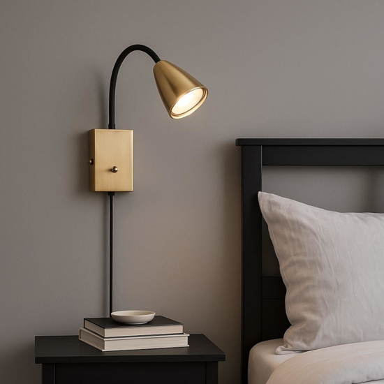 Applique orientabile per comodino ottone luce orientabile gu10