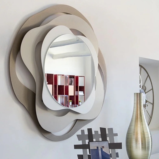 Specchio da parete rotondo design onde beige sabbia bianco 83x80