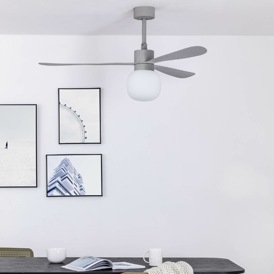 Ventilatore grigio a pale da soffitto con luce moderno 28mq