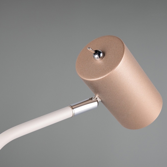 Lampada da tavolo moderna marrone orientabile