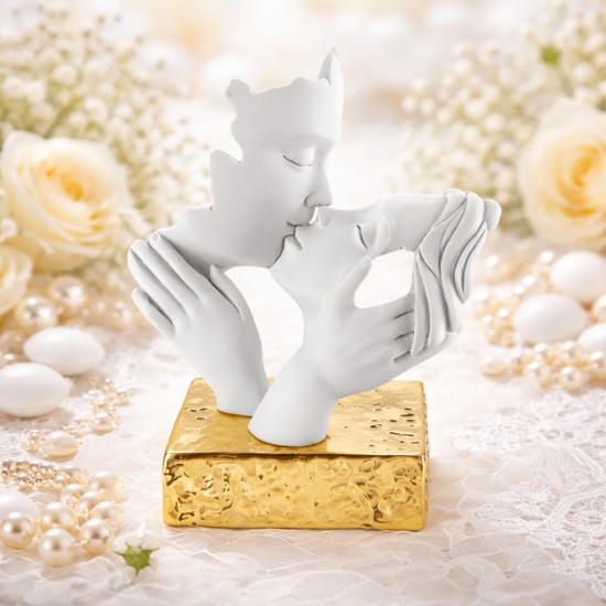 Scultura coppia oro per matrimonio bomboniera bongelli preziosi